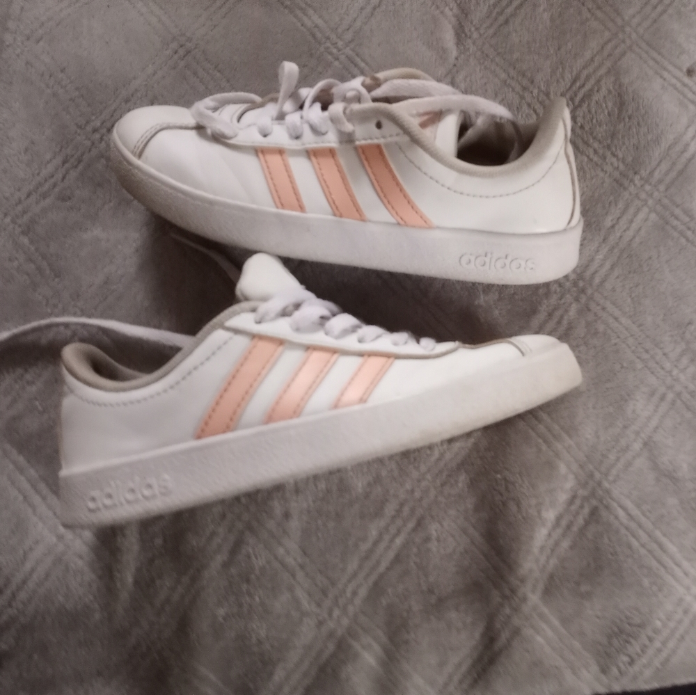 Adidas Grand Court girl sneakers